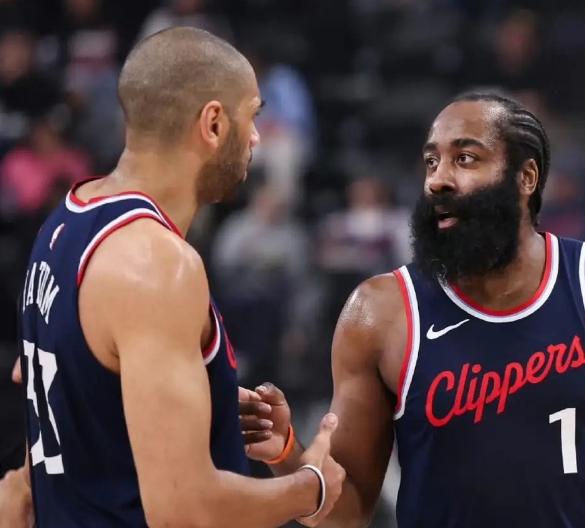 九游体育-包含巴特勒新星关键助攻表现惊艳，快船未来可期！的词条